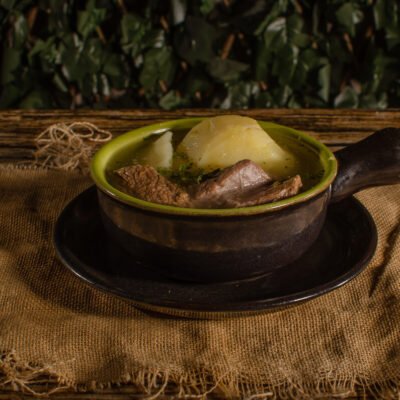Caldo con Costilla y papa