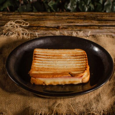 Sánduche de Jamón y Queso