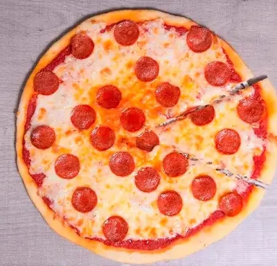 Pizza Peperonata