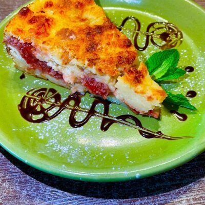 Porción de torta de almojábana con bocadillo, Panethos Chía